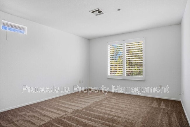 Building Photo - 1608 White Hickory Pl