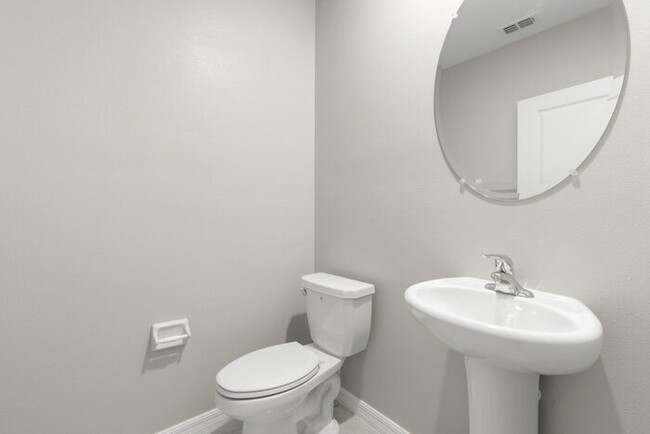 Building Photo - LIKE NEW Home For Rent in Creek Preserve!