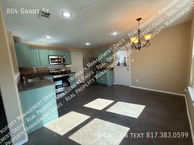 Building Photo - 804 Grant St