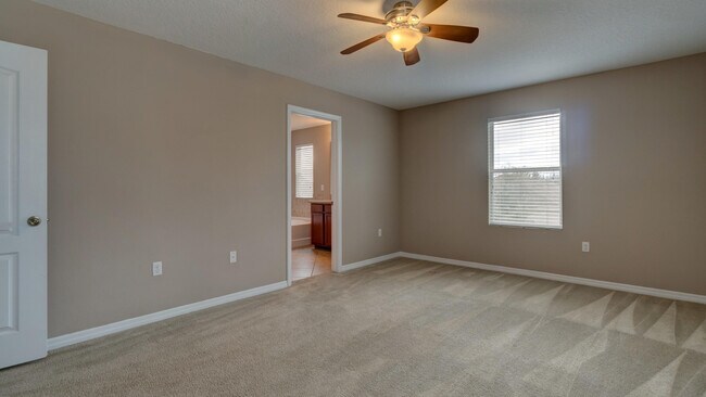 Building Photo - 13576 Hunters Point St