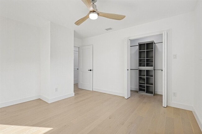 Building Photo - 12417 Quincy Ln