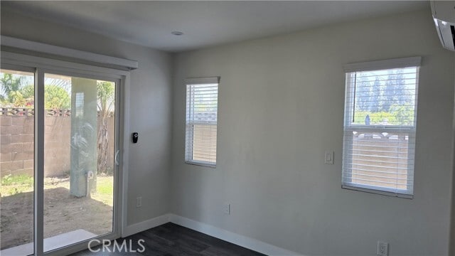 Building Photo - 1750 N Madera Ave
