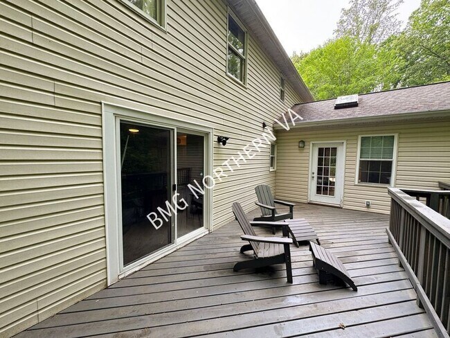 Building Photo - 4800 Occoquan Overlook