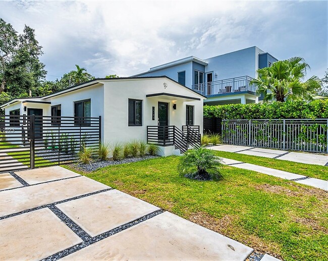 Primary Photo - 3762 SW 27th Ln