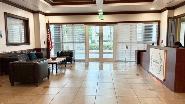 Building Photo - 2665 SW 37th Ave