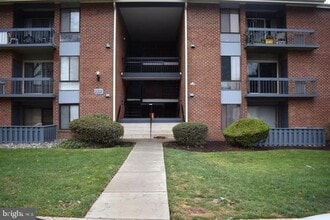 Building Photo - 222 11-211 Echelon Rd
