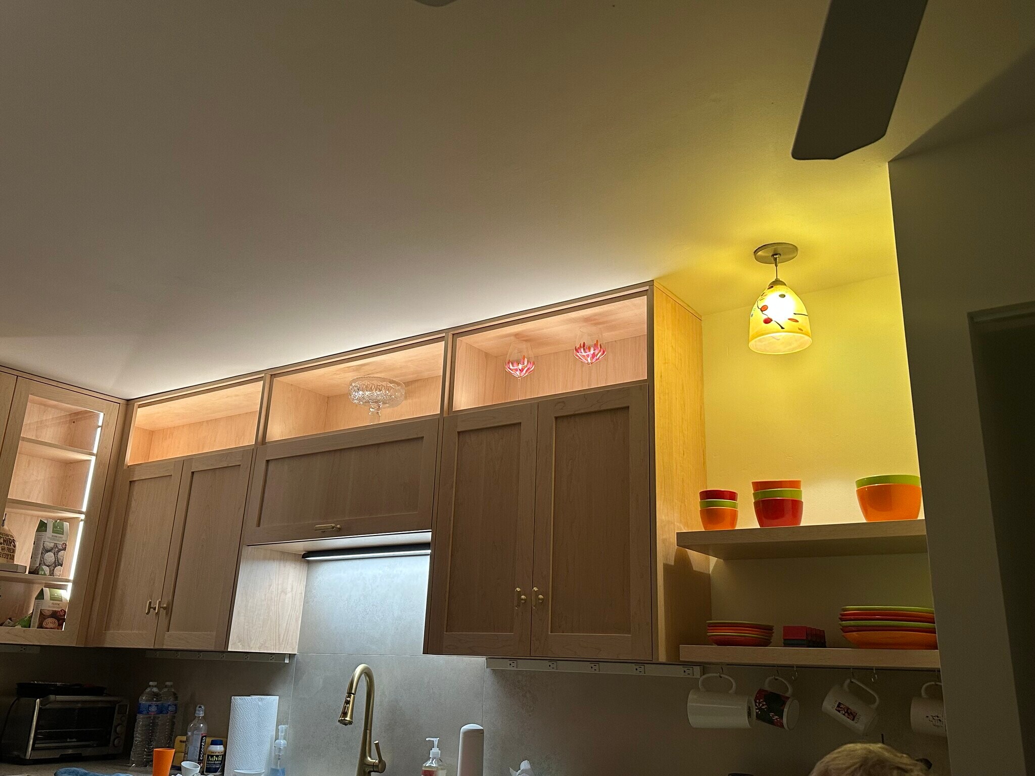 Lighted upper cabinet boxes for display. On a dimmer/remote. - 174 Hemingway Ct