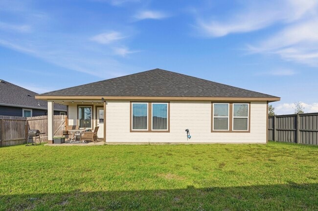 Building Photo - 1046 Appaloosa Ln