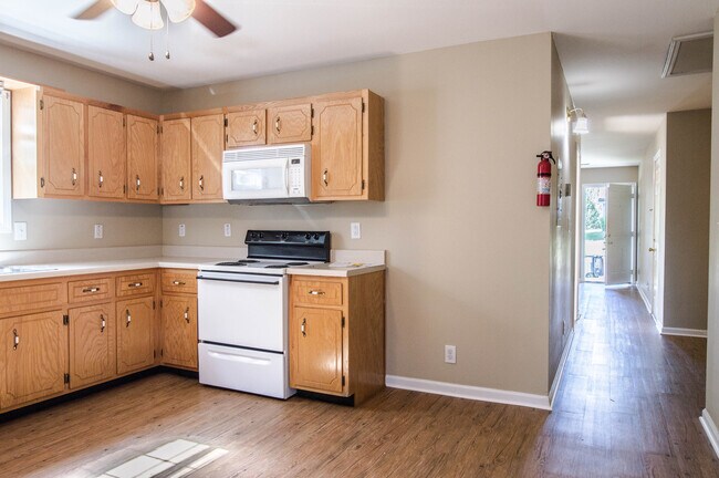 Building Photo - 293 Executive Ave