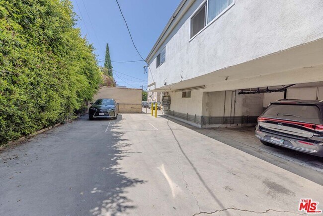 Building Photo - 1426 Orange Grove Ave
