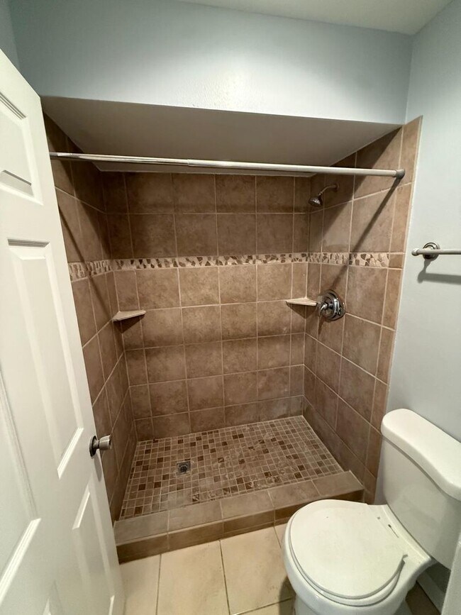 Building Photo - 1030 Knoll Wood Ct