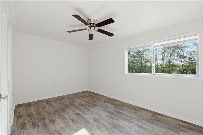 Building Photo - 526 Ochlahatchee Dr