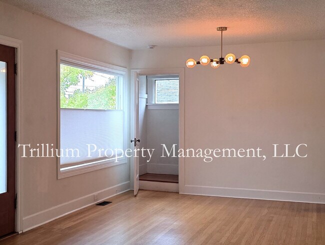 Building Photo - 3015 NE 67th Ave