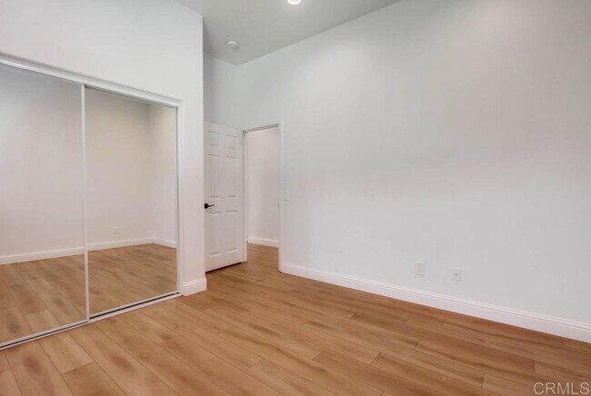 Building Photo - 774 Glenhart Pl