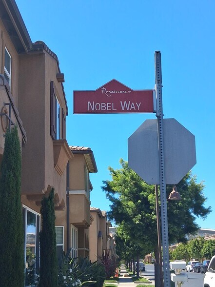 Building Photo - 9204 S Nobel Way