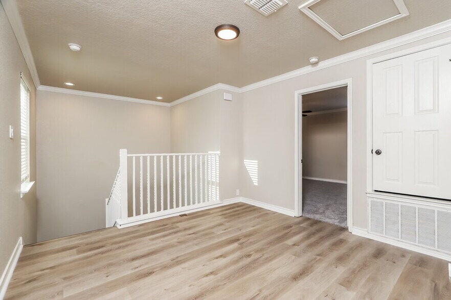 Building Photo - 7727 Heavenly Arbor