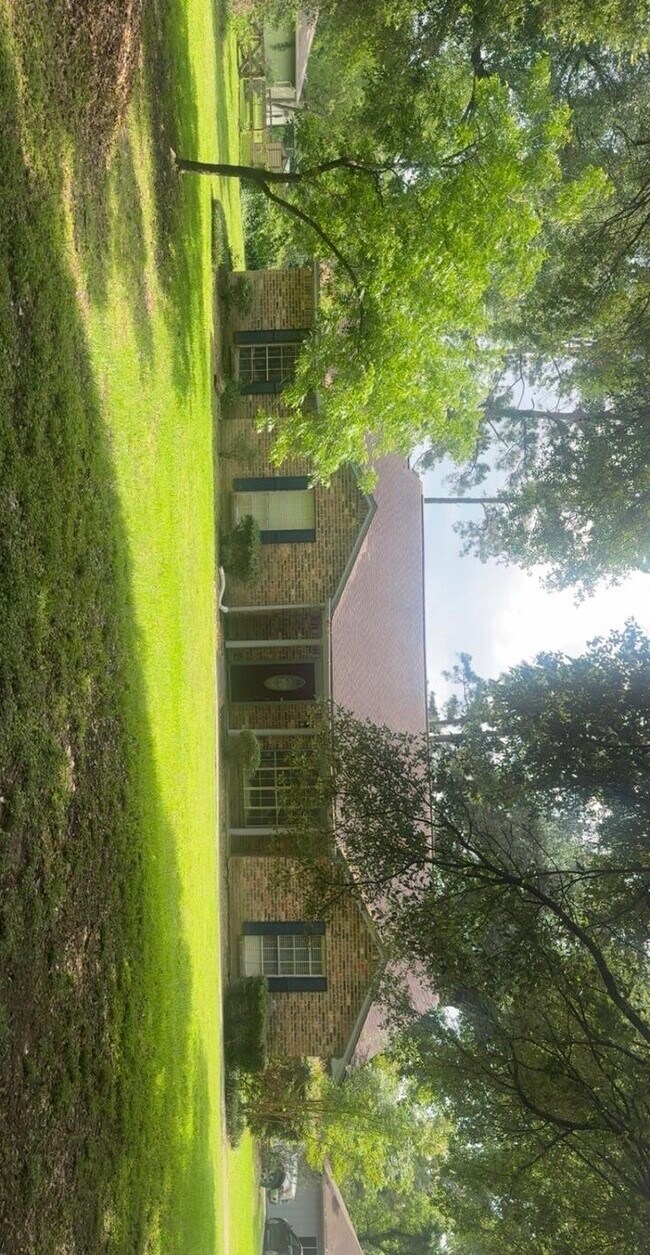 Building Photo - 22803 Trailwood Ln