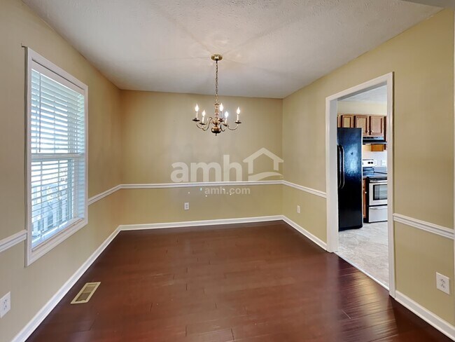 Building Photo - 115 Crenshaw Dr