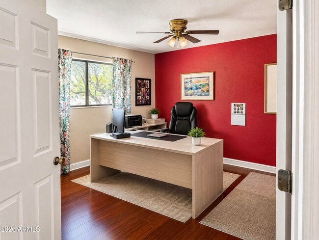 Building Photo - 7026 E Sunnyside Dr