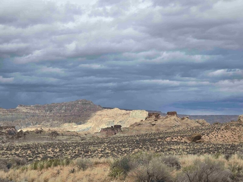 Building Photo - 4909 W Front Ave
