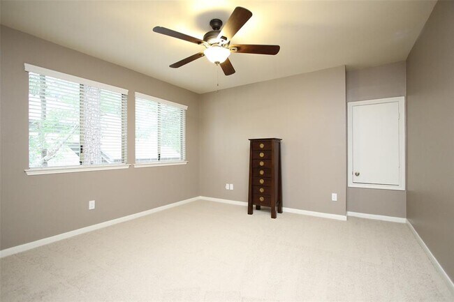 Building Photo - 6 Leaf Trace Ct