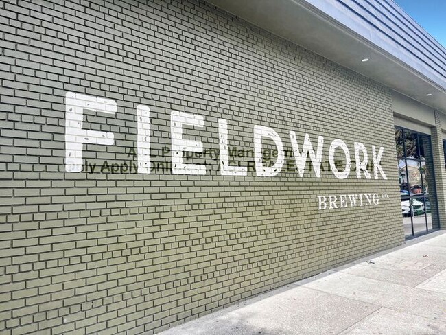 Building Photo - 1186 Cherrybrooke Commons