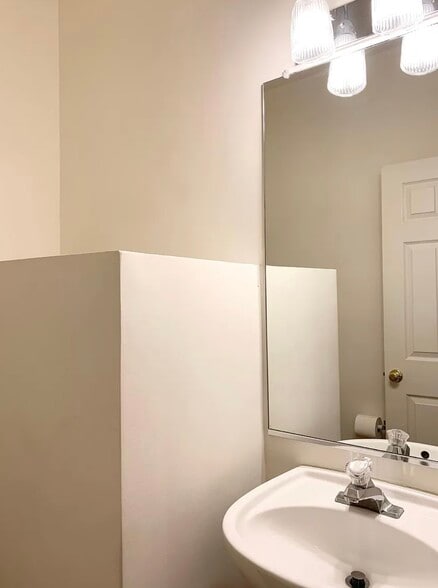 Powder Room Main Level - 410 Redland Blvd