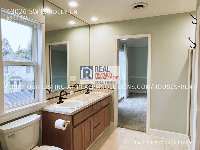 Building Photo - 13026 SW Bradley Ln