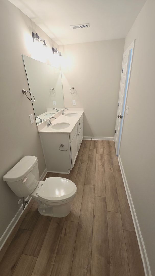 Building Photo - 2122 Ellsworth Lp Rd