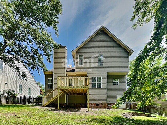 Building Photo - 10 Oleander Point