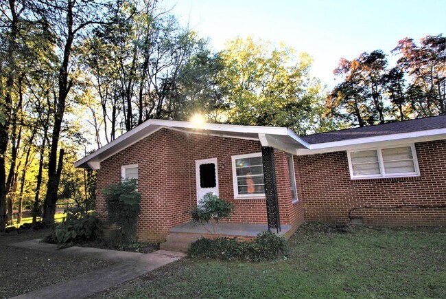Primary Photo - Available For Immediate Move-In!