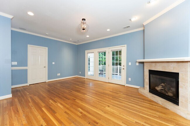 Building Photo - 130 Alpine Ct
