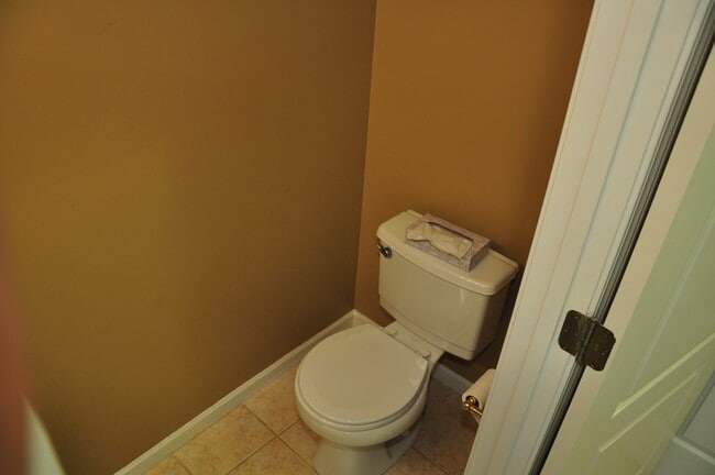 Building Photo - 470 Summit Tree Ct
