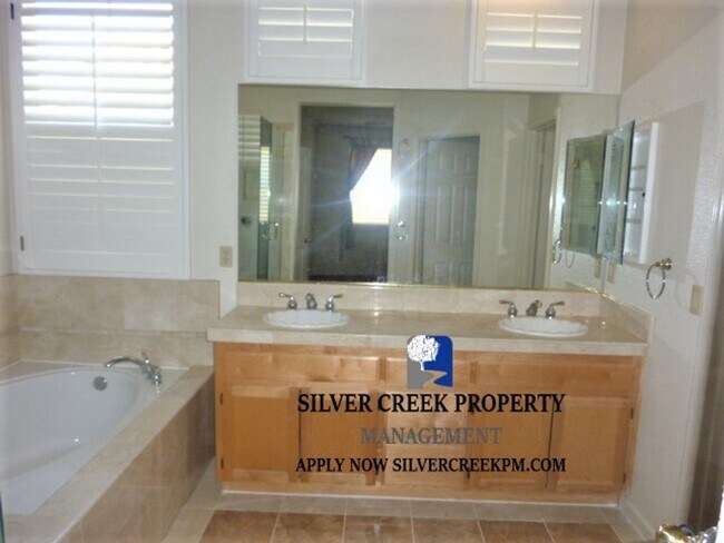 Building Photo - Gorgeous Pleasanton Home across Mohr Eleme...