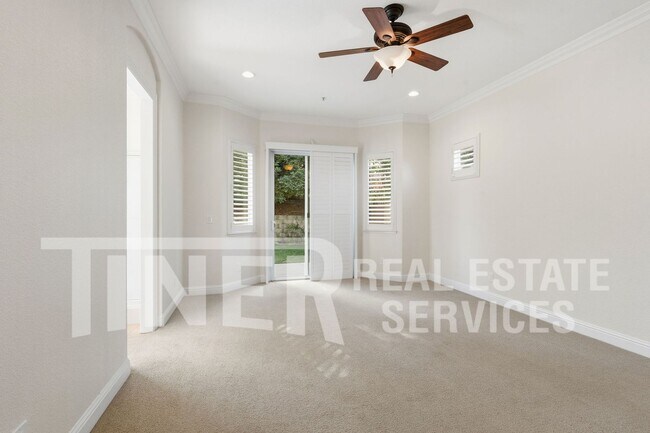 Building Photo - 4616 Gatwick Way