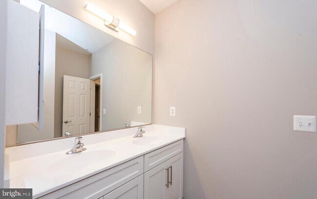 Building Photo - 3307 Demirel Way