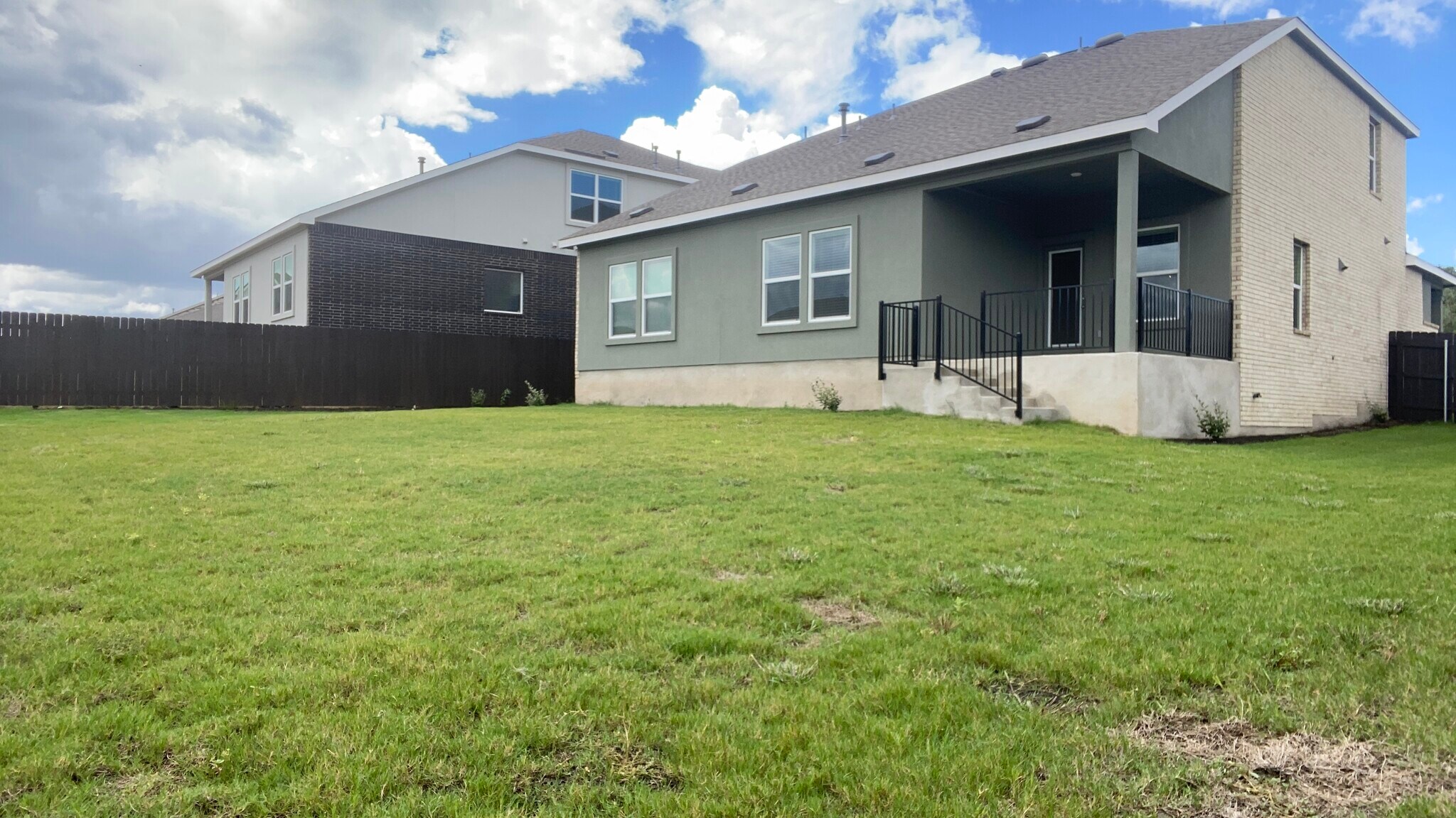 Building Photo - 4128 Home Place Rd