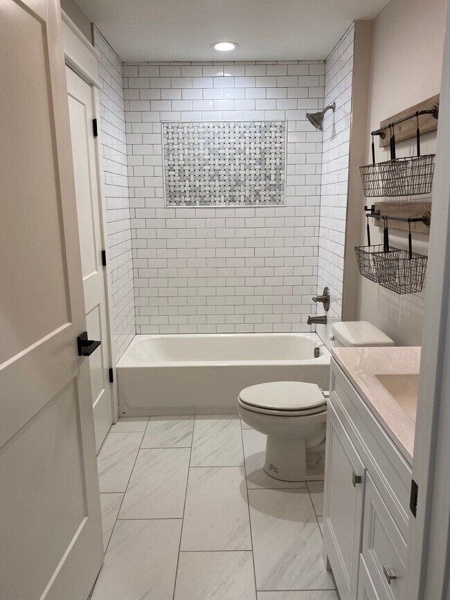 Building Photo - 4317 Holly St