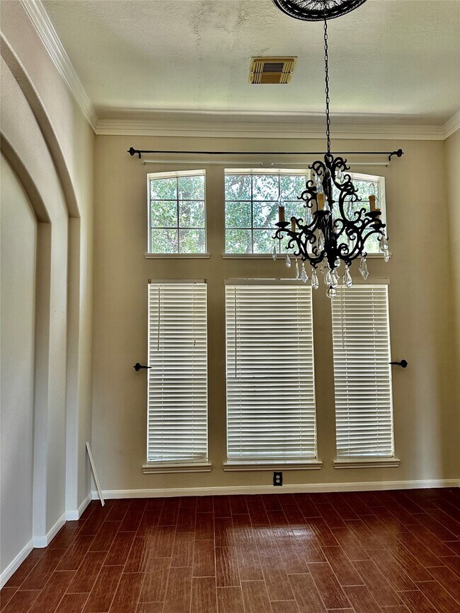 Building Photo - 16411 Redwicke Ln