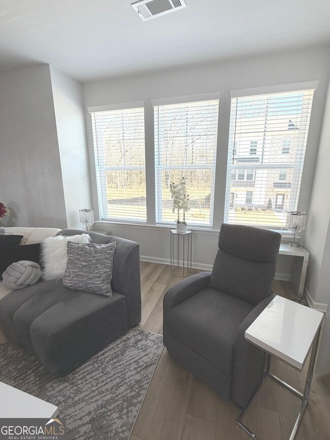 Building Photo - 205 Wallace St