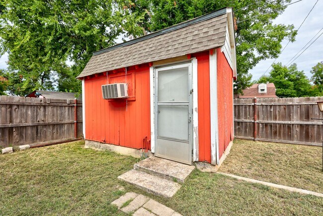 Building Photo - 3 bed 2 bath home in Bethany, OK