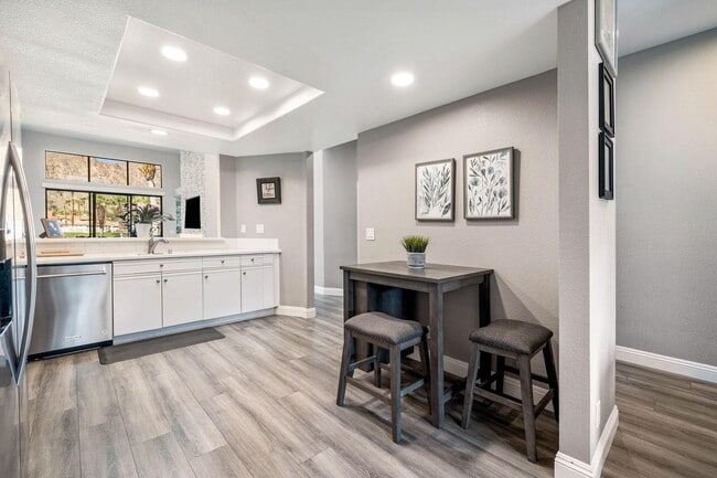 Building Photo - 54575 Shoal Creek