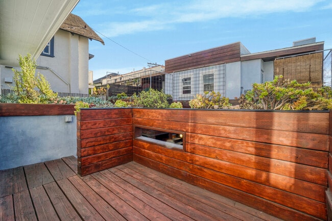 Building Photo - 38 Sunset Ave