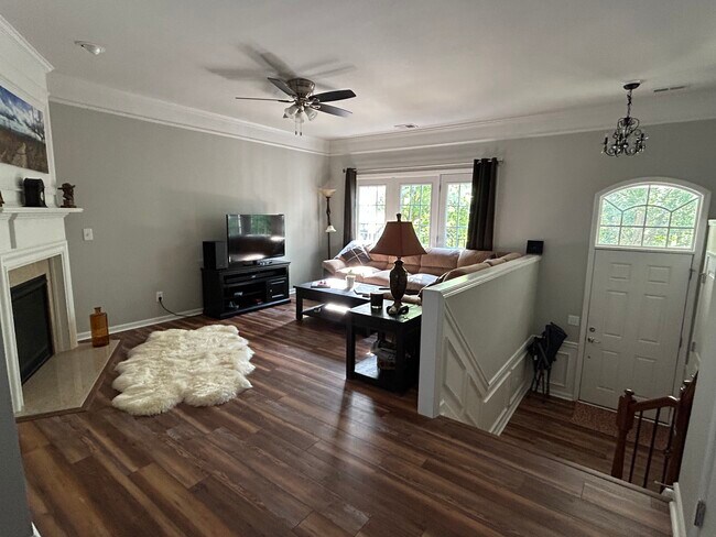 Building Photo - 1070 Drayton Ct