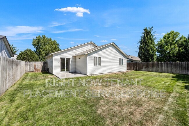 Building Photo - 14237 Carolina St