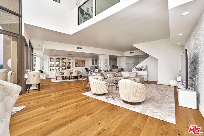 Building Photo - 4337 Marina City Dr