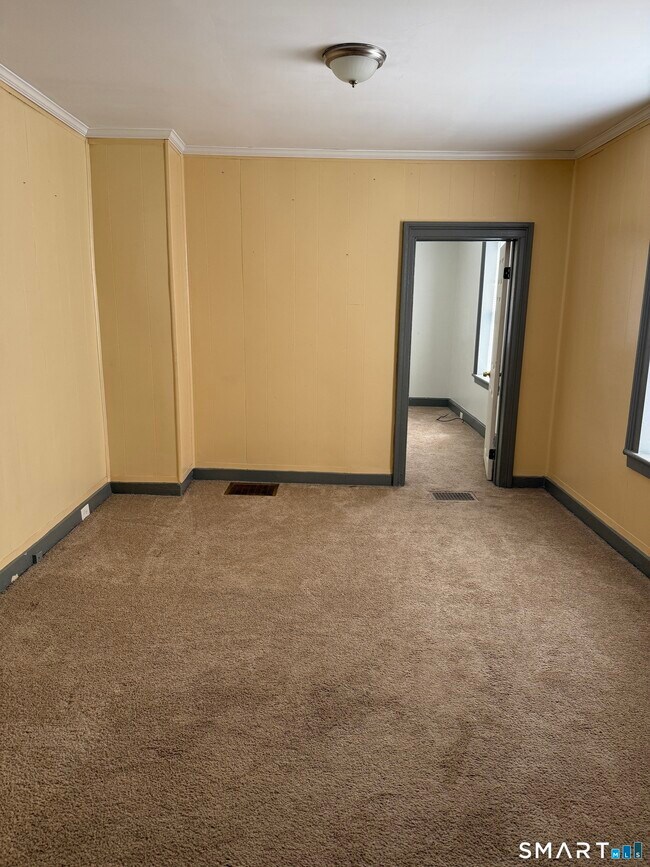 Building Photo - 152 Scott St