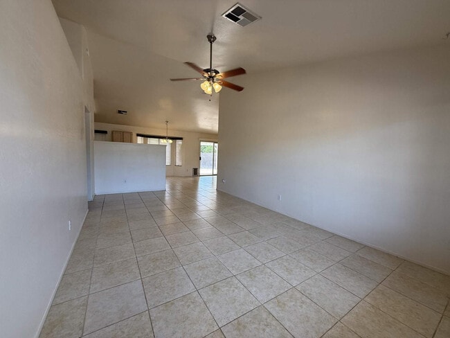 Building Photo - 3913 W Morelos St