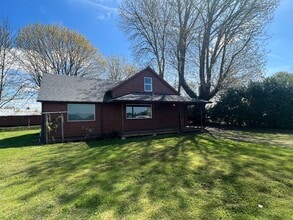 Building Photo - Junction City Farm House