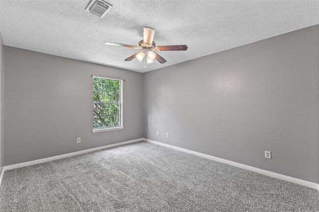 Building Photo - 5718 Upper Lake Dr
